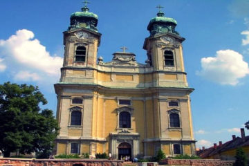 Szent Kereszt plébániatemplom